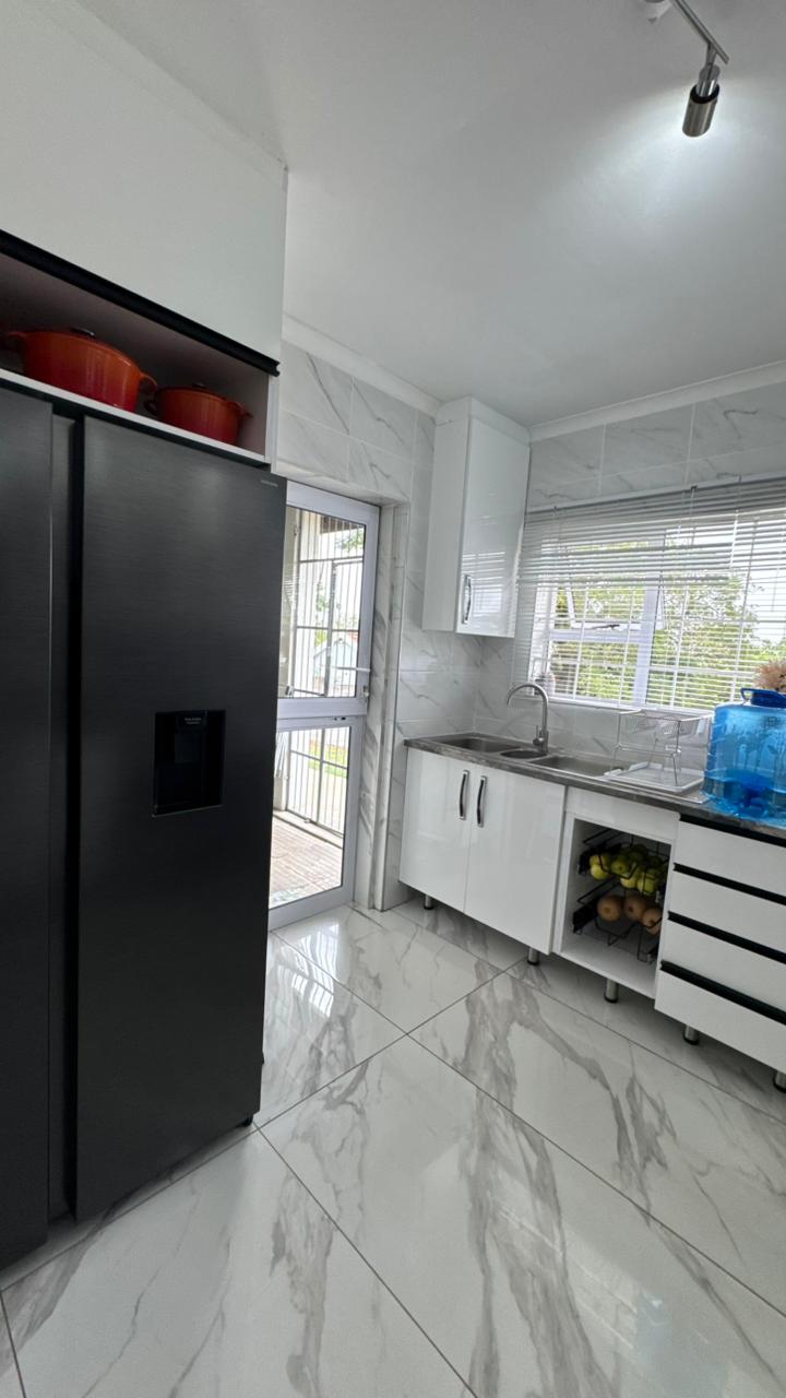 4 Bedroom Property for Sale in Cambridge West Eastern Cape